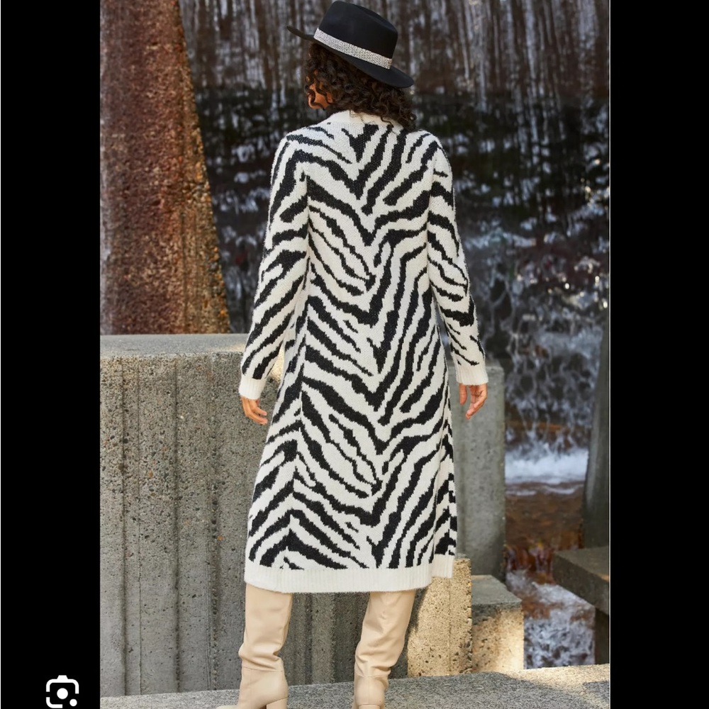 🖤BOSTON PROPER ZEBRA JACQUARD DUSTER/CARDIGAN SWEATER-POCKETS-BLACK/WHITE-M🖤 - Picture 3 of 16